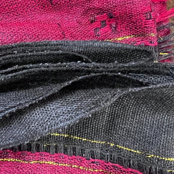 Holiday Decor Fringed Table Runner Cream Maroon Brown L70" W21.75" Fringe 2.25" - Picture 5 of 10